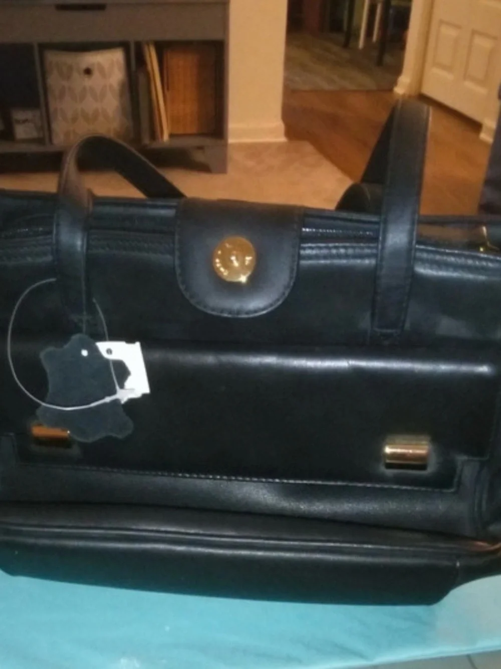 Vintage yet chic Hasting & Smith Classic Black Italian leather bag